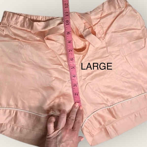 NWT | Ettitude | Signature Sateen Drawstring Shortie | Pink/White | Large - Picture 9 of 10